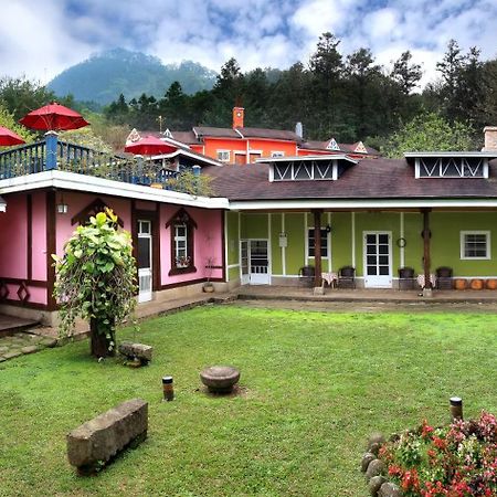 Li Jin Kuan Homestay Nanzhuang Bagian luar foto