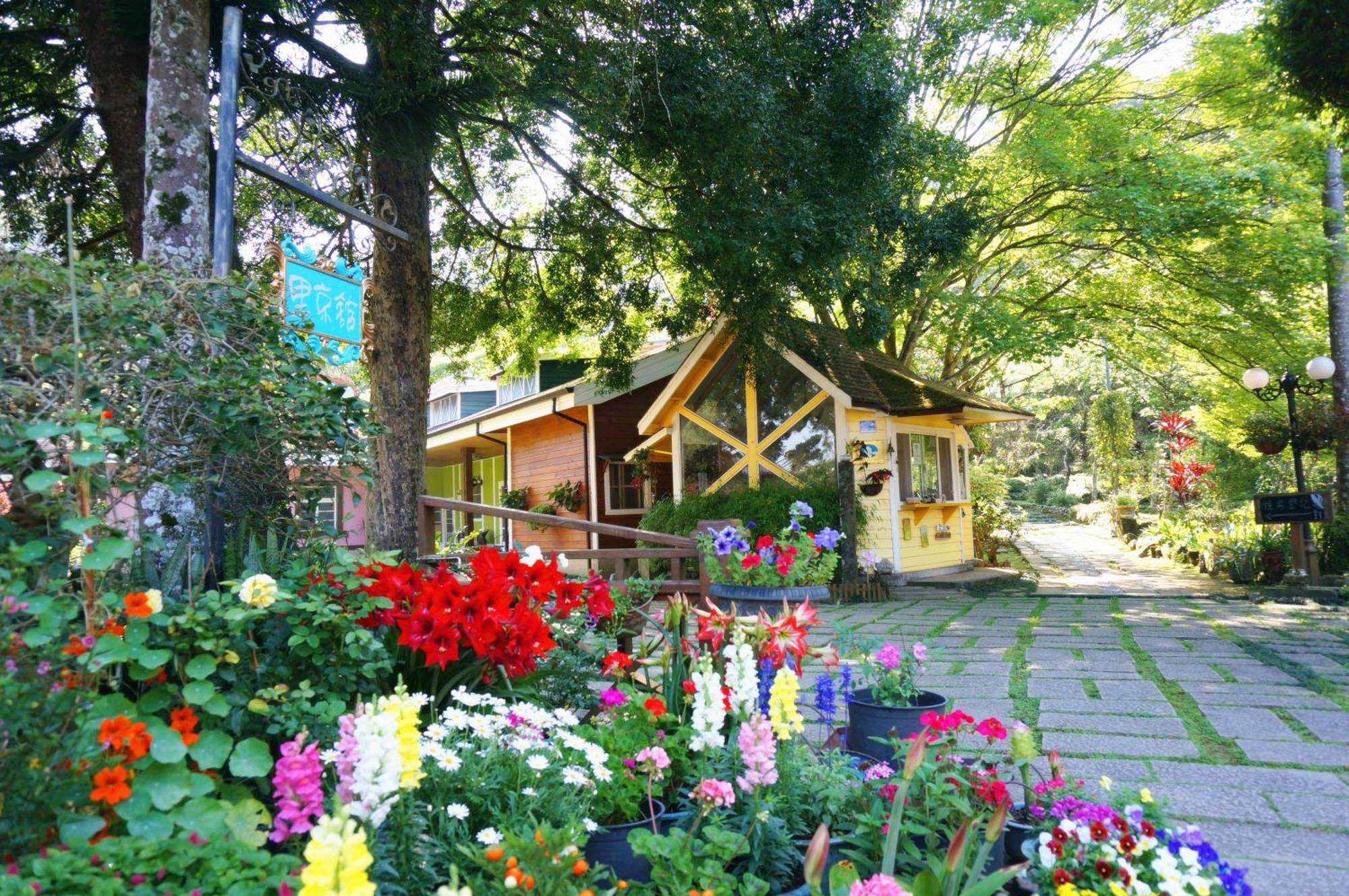 Li Jin Kuan Homestay Nanzhuang Bagian luar foto